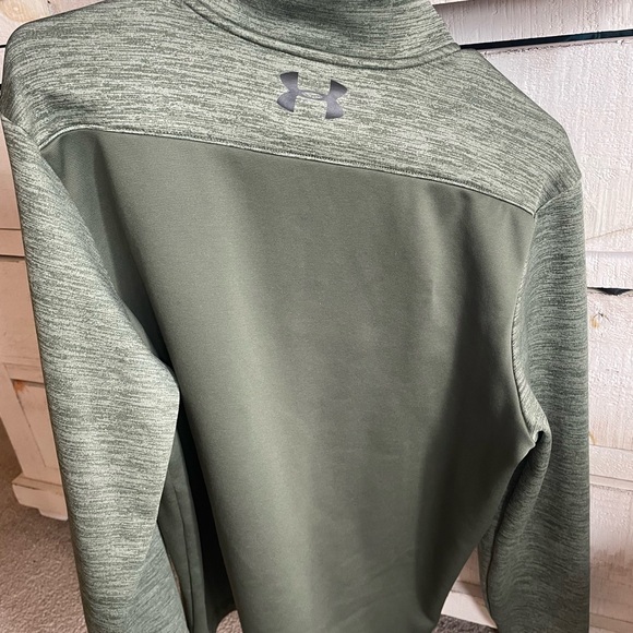 Men’s under armour 1/4 zip pull over - Picture 3 of 3